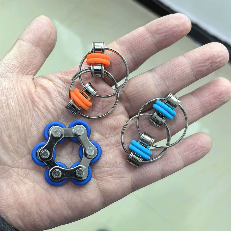 피젯 토이 세트에는 키 플리피 체인 2개와 6롤러 체인 - Roller Chain 리뷰 및 가격
